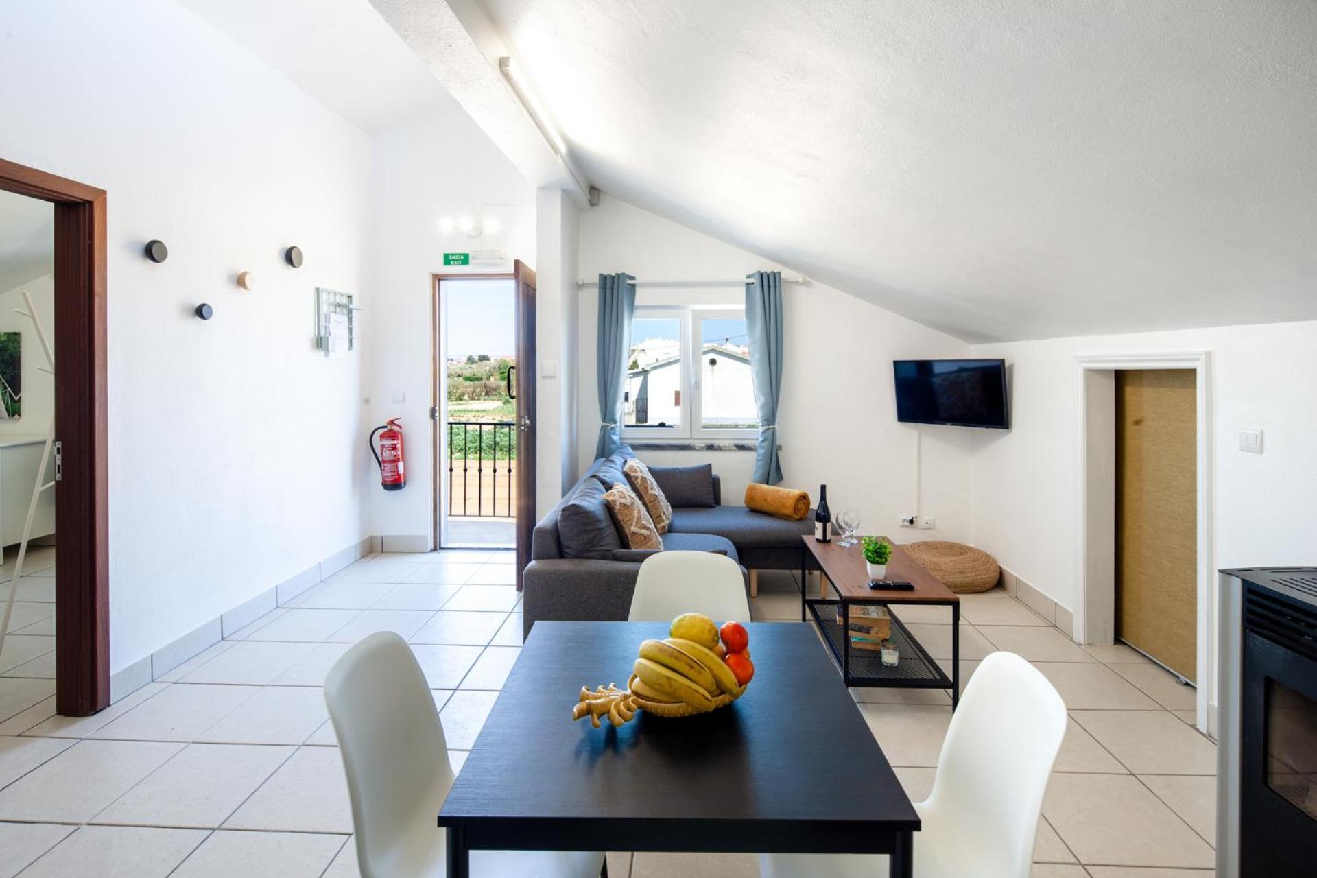 Silvercoast Apartments - Swimming Pool & Jacuzzi アトウギア・ダ・バレイア エクステリア 写真