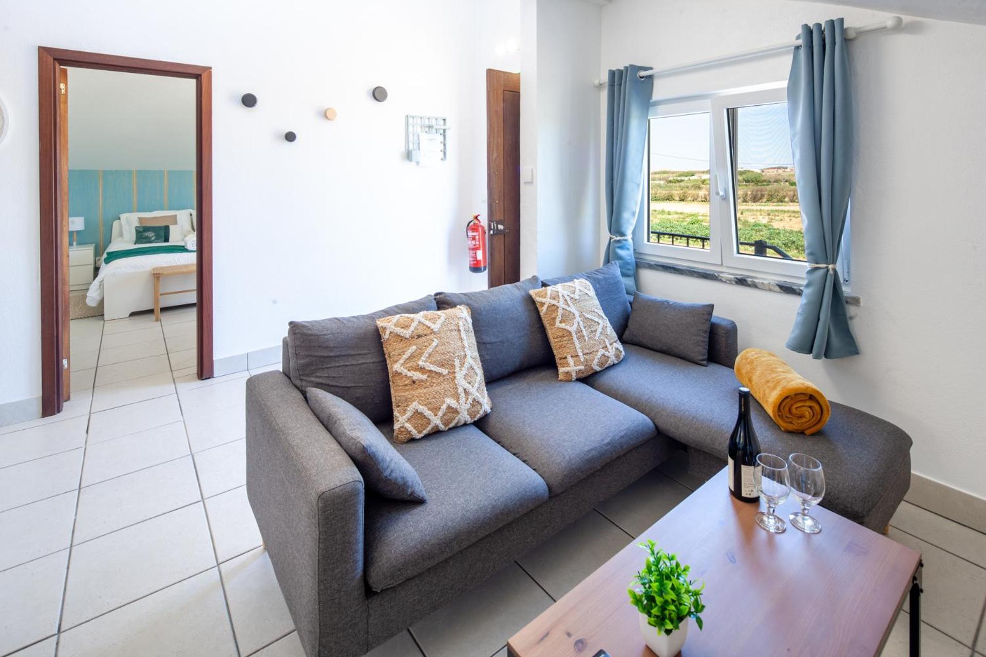 Silvercoast Apartments - Swimming Pool & Jacuzzi アトウギア・ダ・バレイア エクステリア 写真